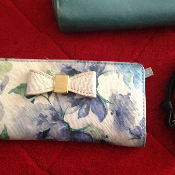 Lot of 5 Vintage Leather and Vinyl Ladies Wallets/Billfolders/Clutches - Picture 4 of 9